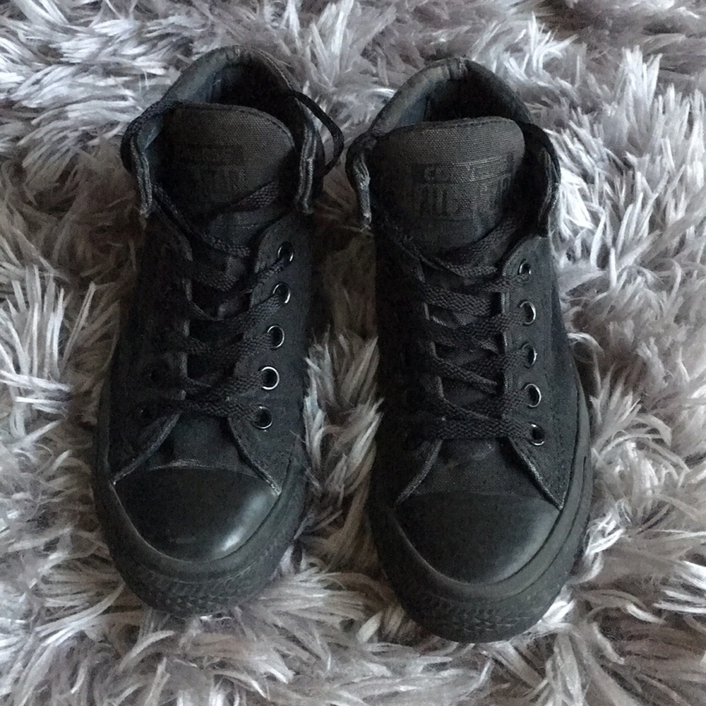 Unisex Black Converse